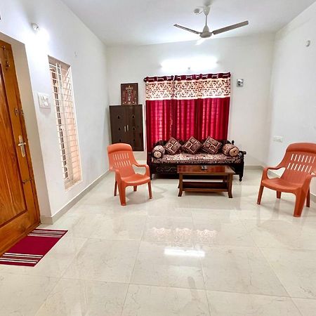 Truelife Homestays - Alamelu Avenue - Fully Furnished Ac 2Bhk Apartments In Tirupati - Walkable To Restaurants & Super Market - Fast Wifi - Kitchen - Easy Access To Airport, Railway Station, Sri Padmavathi & Tirumala Temple エクステリア 写真