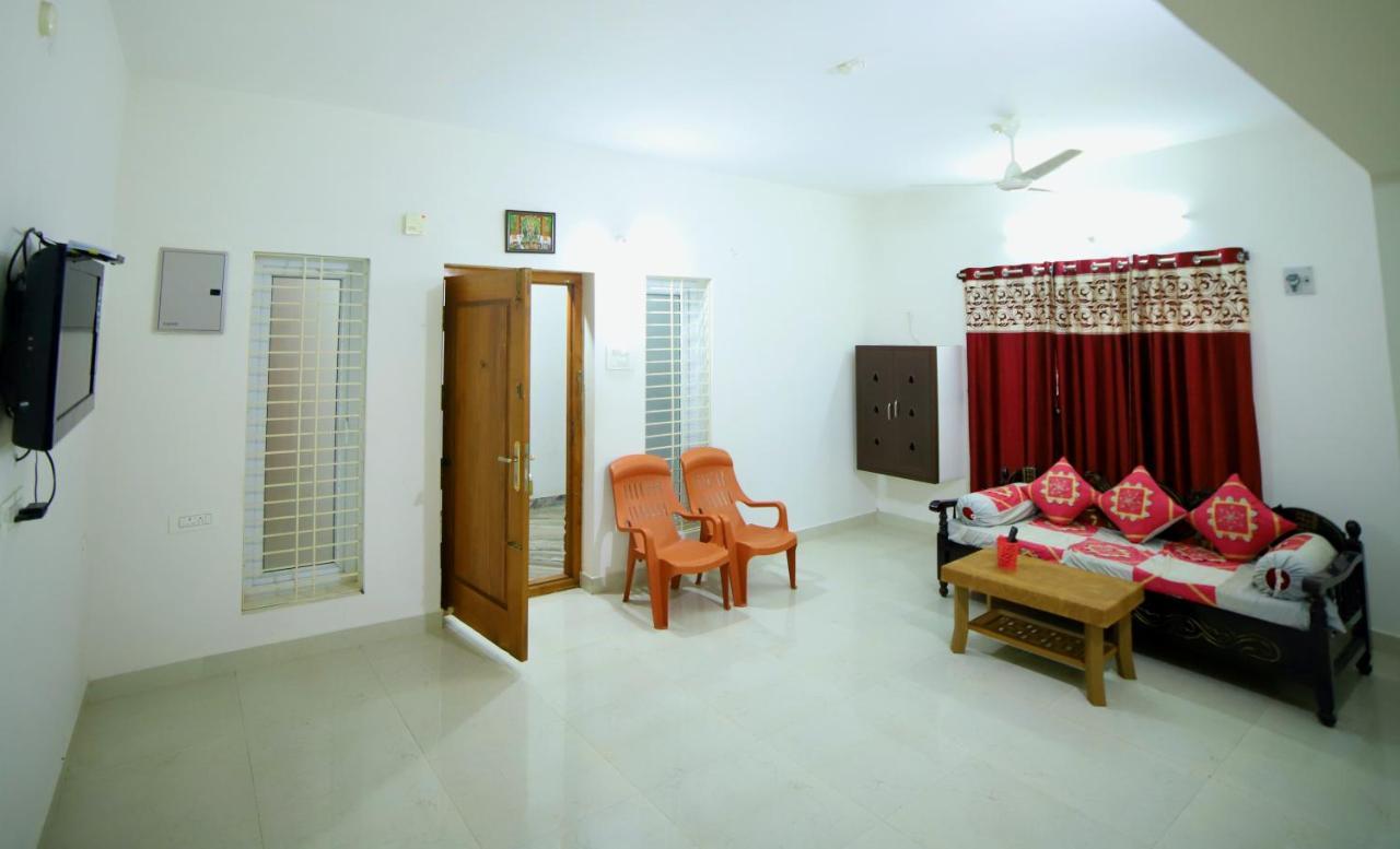 Truelife Homestays - Alamelu Avenue - Fully Furnished Ac 2Bhk Apartments In Tirupati - Walkable To Restaurants & Super Market - Fast Wifi - Kitchen - Easy Access To Airport, Railway Station, Sri Padmavathi & Tirumala Temple エクステリア 写真