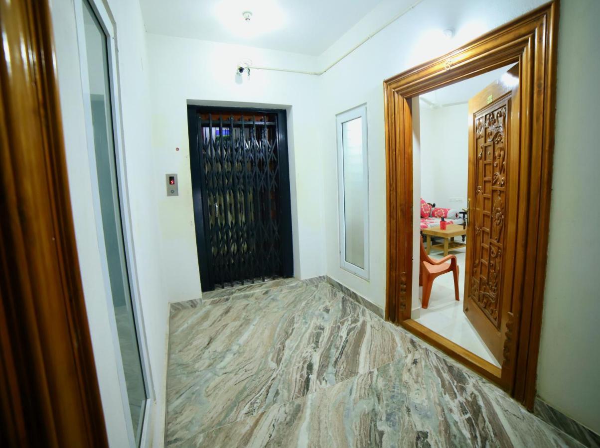Truelife Homestays - Alamelu Avenue - Fully Furnished Ac 2Bhk Apartments In Tirupati - Walkable To Restaurants & Super Market - Fast Wifi - Kitchen - Easy Access To Airport, Railway Station, Sri Padmavathi & Tirumala Temple エクステリア 写真