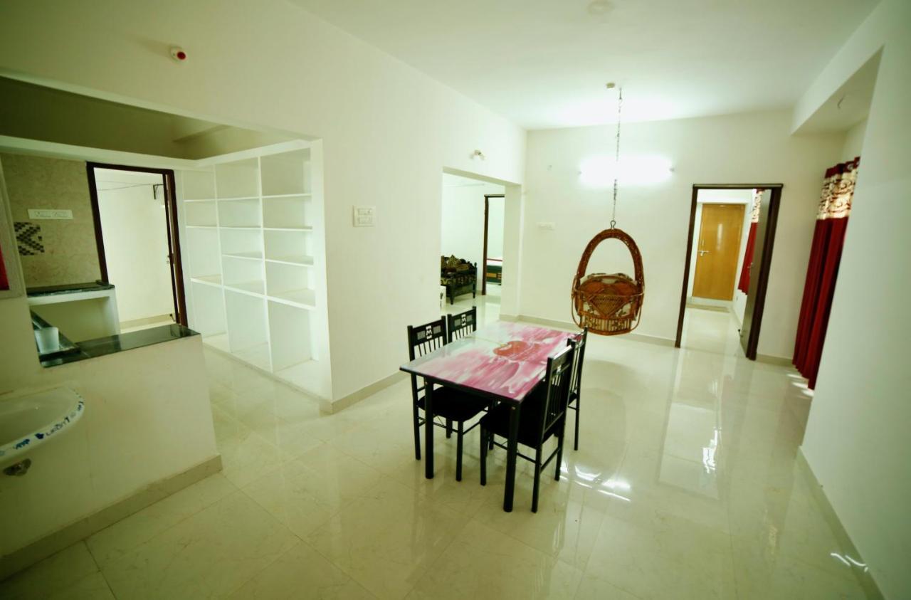 Truelife Homestays - Alamelu Avenue - Fully Furnished Ac 2Bhk Apartments In Tirupati - Walkable To Restaurants & Super Market - Fast Wifi - Kitchen - Easy Access To Airport, Railway Station, Sri Padmavathi & Tirumala Temple エクステリア 写真