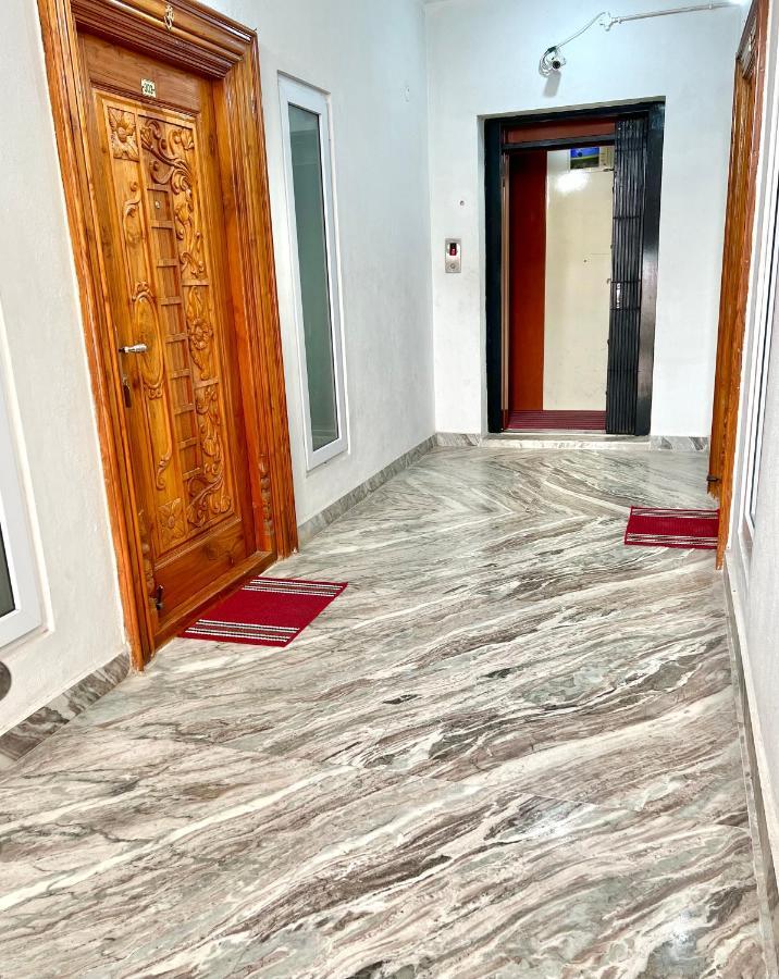 Truelife Homestays - Alamelu Avenue - Fully Furnished Ac 2Bhk Apartments In Tirupati - Walkable To Restaurants & Super Market - Fast Wifi - Kitchen - Easy Access To Airport, Railway Station, Sri Padmavathi & Tirumala Temple エクステリア 写真