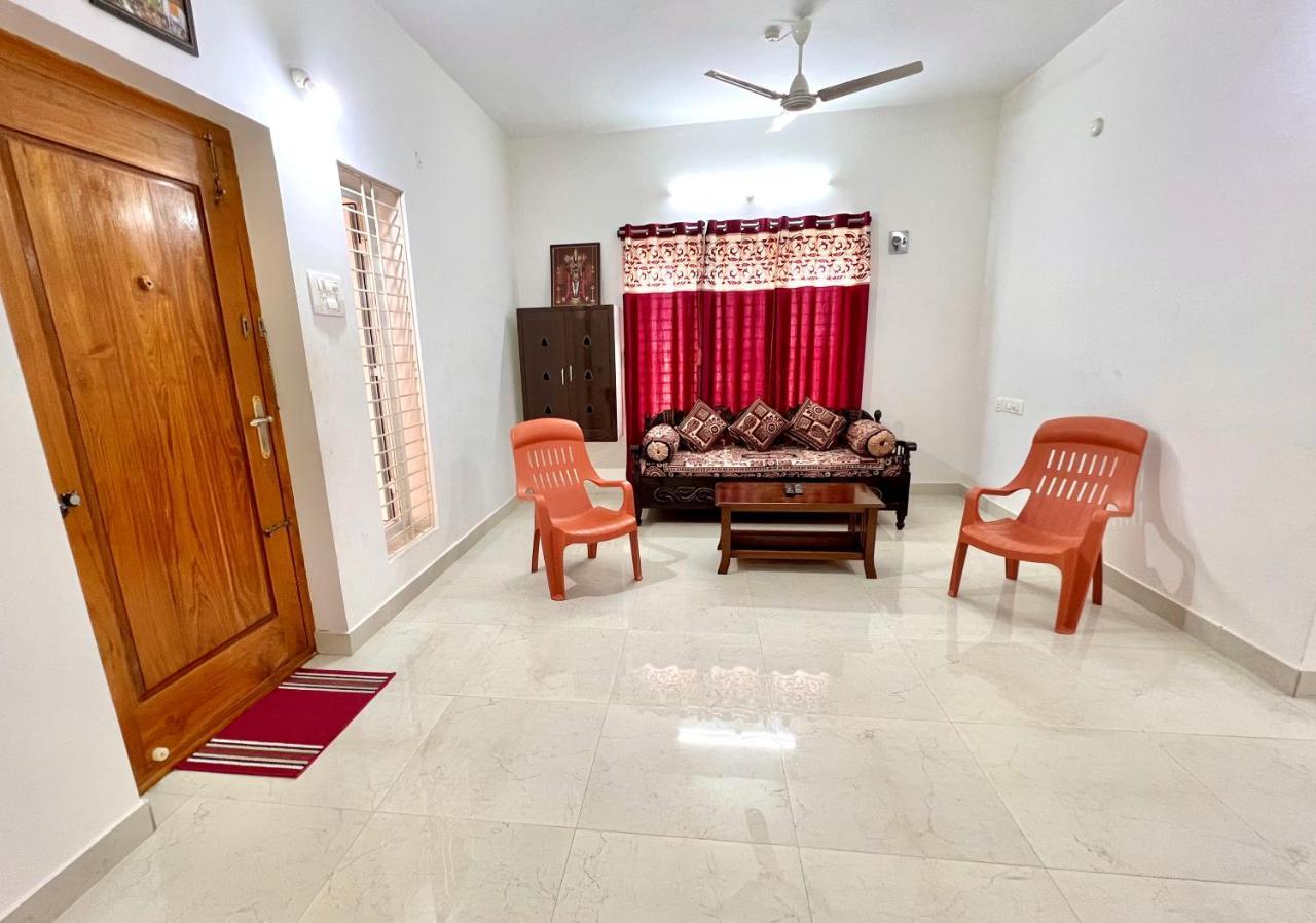 Truelife Homestays - Alamelu Avenue - Fully Furnished Ac 2Bhk Apartments In Tirupati - Walkable To Restaurants & Super Market - Fast Wifi - Kitchen - Easy Access To Airport, Railway Station, Sri Padmavathi & Tirumala Temple エクステリア 写真