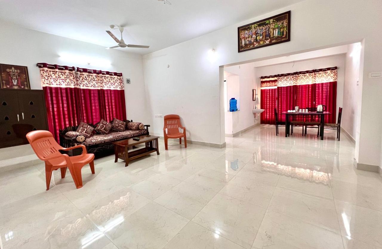 Truelife Homestays - Alamelu Avenue - Fully Furnished Ac 2Bhk Apartments In Tirupati - Walkable To Restaurants & Super Market - Fast Wifi - Kitchen - Easy Access To Airport, Railway Station, Sri Padmavathi & Tirumala Temple エクステリア 写真